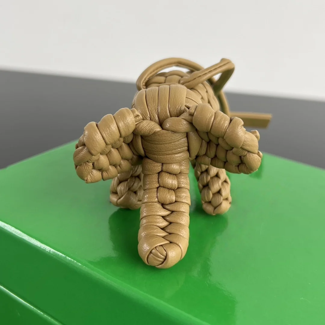 

Мини-слон Elite BV-Collection: автомобильный/Кайчейн/подвеска для сумки! Artisan Viral Sensation. Роскошный подарок наследия для Connoisseurs.