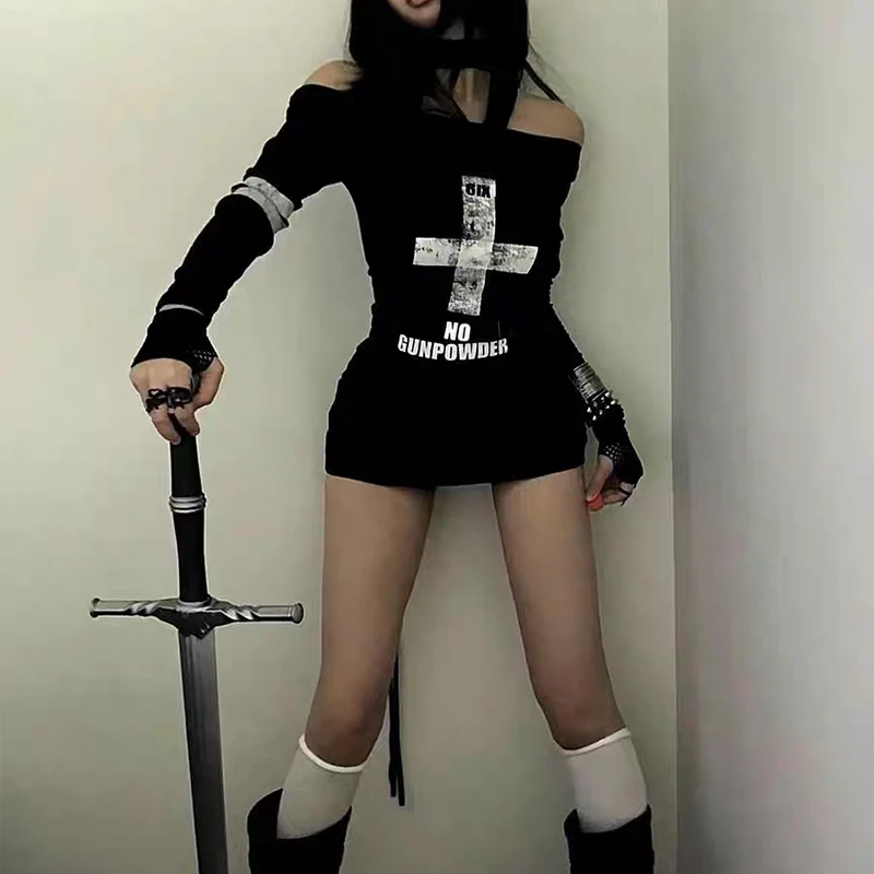 فستان تيك توك الساخن على الطراز الأوروبي والأمريكي لعيد الفصح بطباعة متقاطعة وأكمام طويلة ورقبة واحدة على الطراز القوطي Y2K مصاص دماء مثير Harajuku