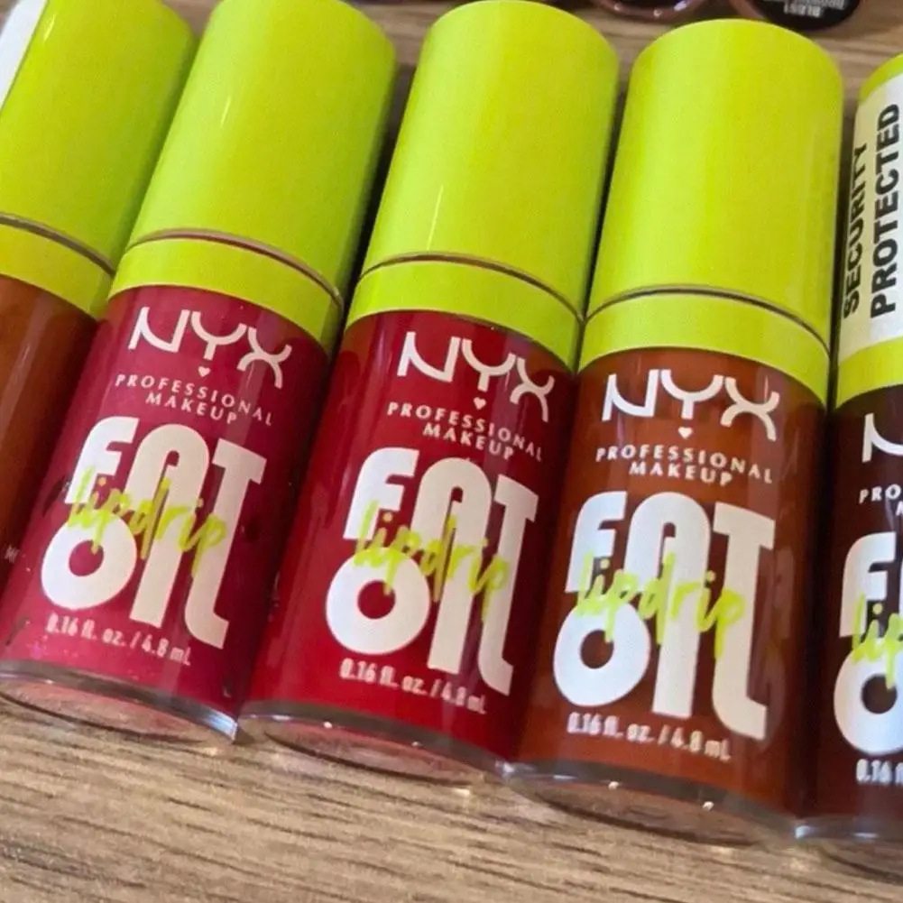 ملمع شفاه بمرآة تشبه الماء مكون من 8 ألوان من FatOil يرطب يدوم طويلاً ويصلح الشفاه التالفة ويخلق مظهر الشفاه الممتلئ واللامع