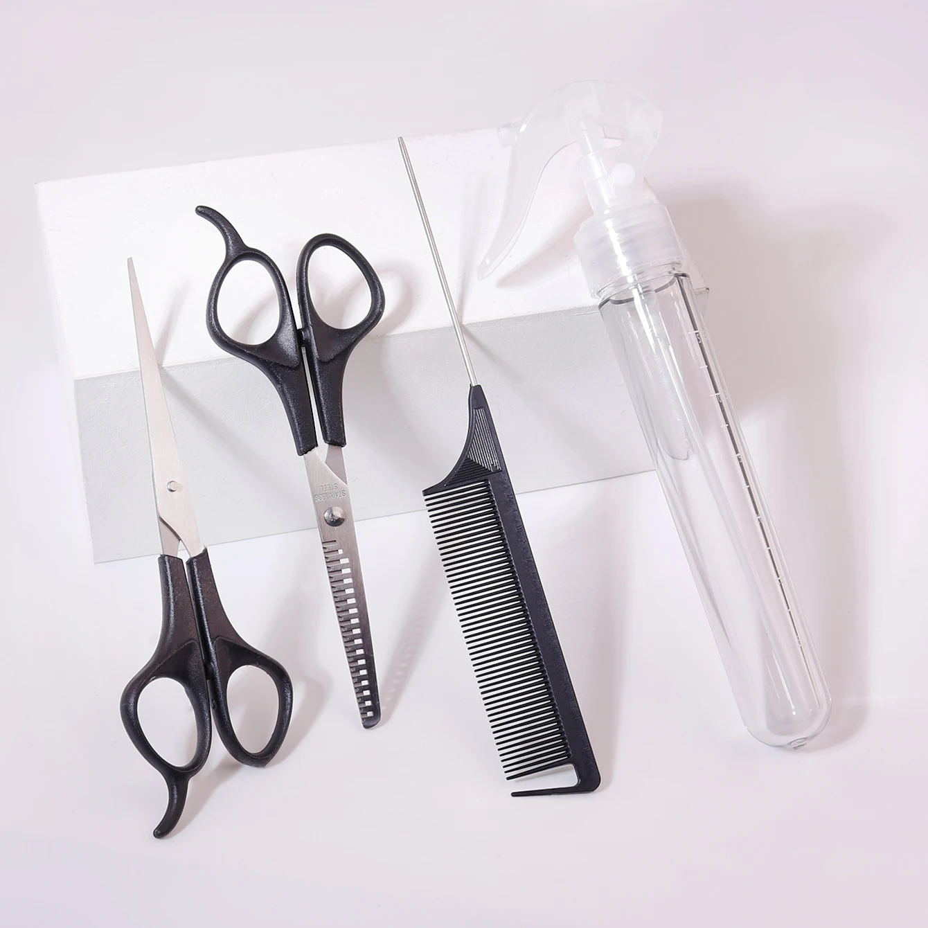4pc hair cutting, including hair scissor, stainless steel mouse tail comb with scale, and spray bottle，Special for real hair wig