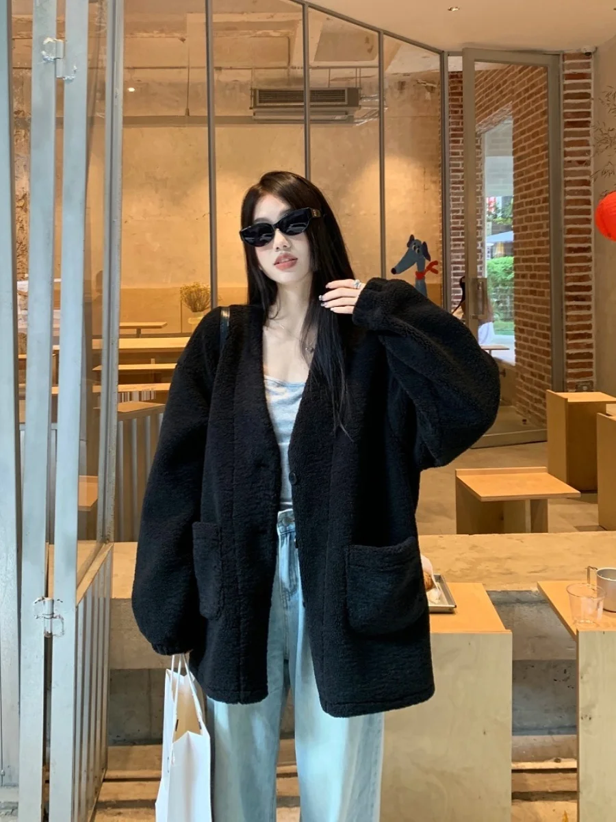 

plus Size Women's Vintage Bla V-Ne Lamb Fur Jaet Loose Fur Leather Inteated Autumn Winter New Sle Faionable Outer...