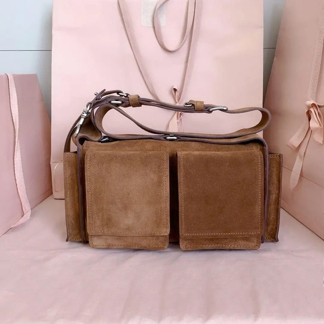 Bolso Mensajero Multibolsillos de Gamuza Marrón, Bolso de Hombro Cruzado Casual, Bolso de Mano para Mujer Inspirado en Diseñadores de Lujo