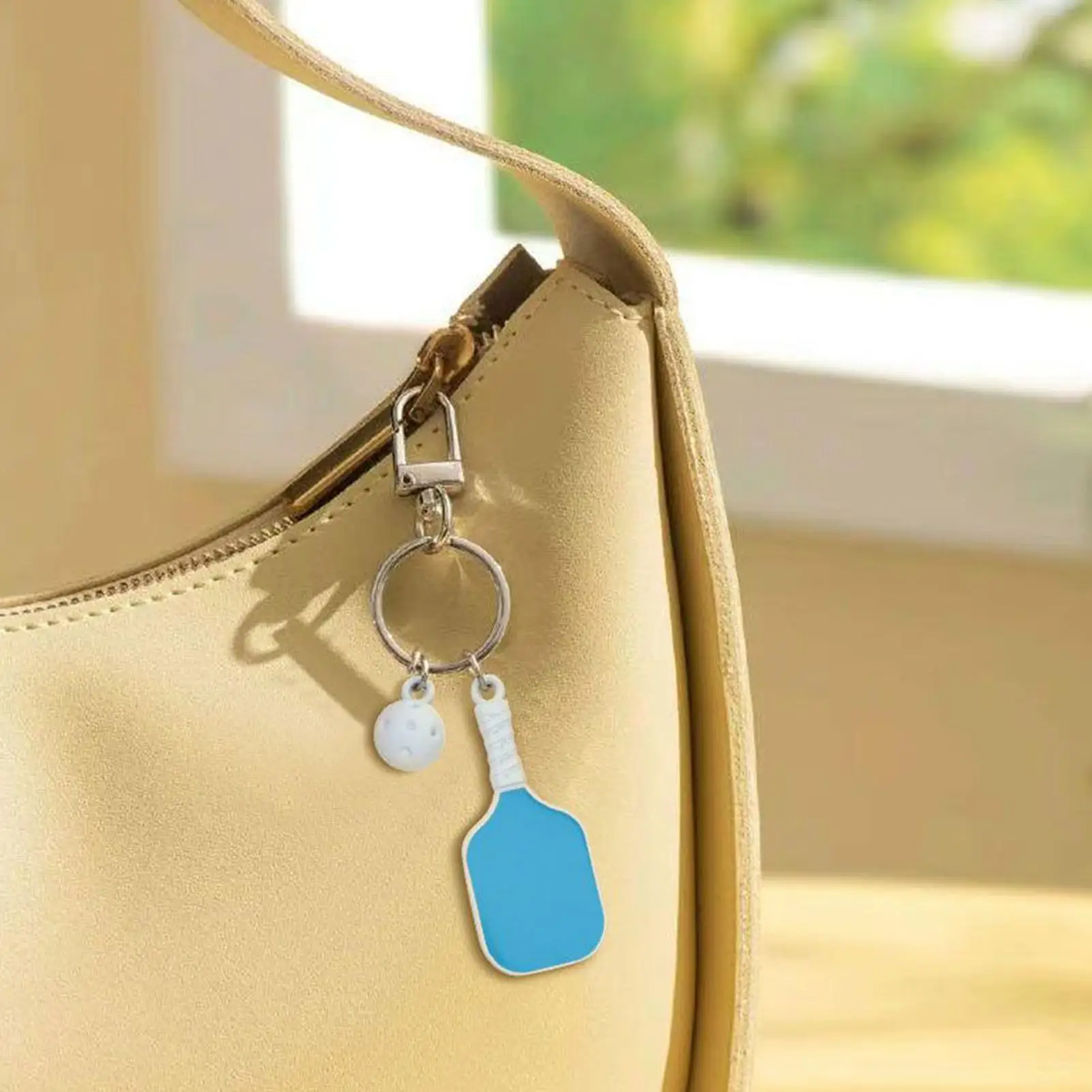 مضحك المفاتيح لطيف مضحك المعادن خفيفة الوزن المرأة الرياضة المفاتيح الكرة محفظة سحر للإناث الأصدقاء حقيبة يد رياضية