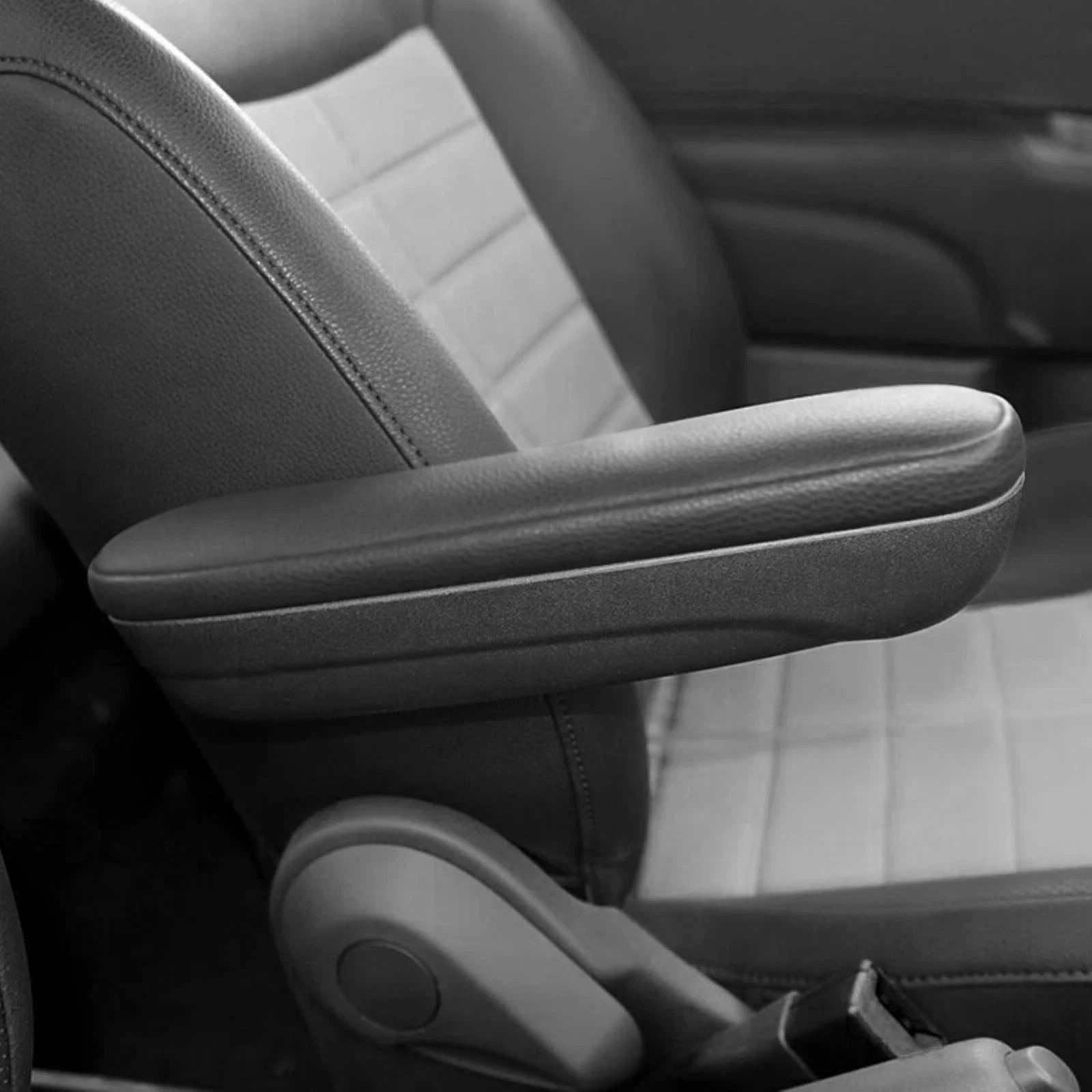 

Vehicle Left Hand Front Inboard Seat Armrest For Fiat 500 Abarth 1957 Retro Edition Black PU Seat Armrest Replace Car Accessory