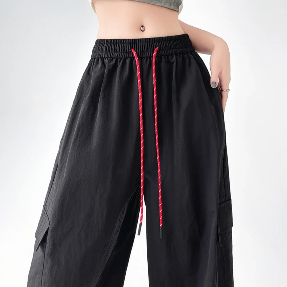 ชุดเอี๊ยมเอวสูงแบบมีเชือกหลวมเหมาะสําหรับการสวมใส่พักผ่อน สีดํา มีจําหน่ายในขนาด S-XXL สภาพใหม่เอี่ยม