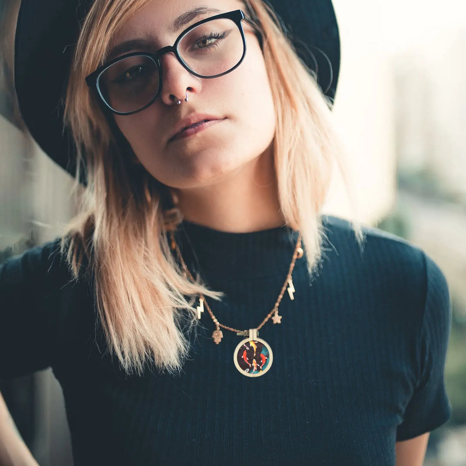 

10Pcs Mini Wood Embroidery Hoop Round Cross Stitch Holder Smooth Tight Fabric Fixing Frame for Crafts Jewelry Making Decor