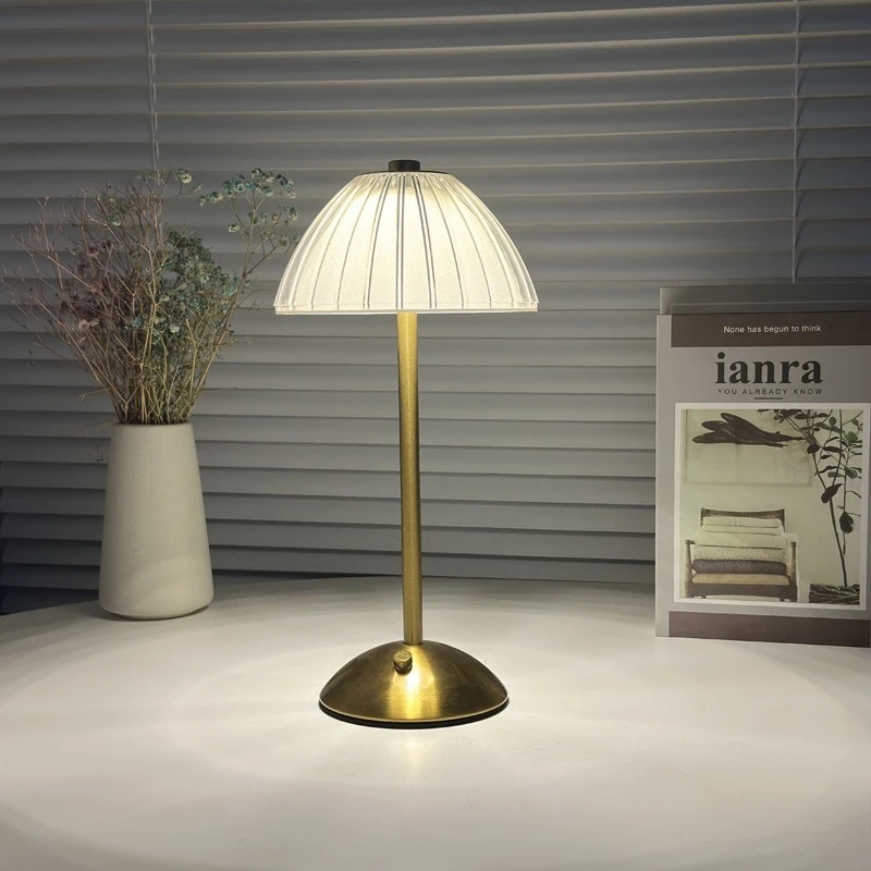 Popular Led Desk Lamp Simple Retro Cafe Atmosphere Light Touch Usb Charging Bar Desk Lamp