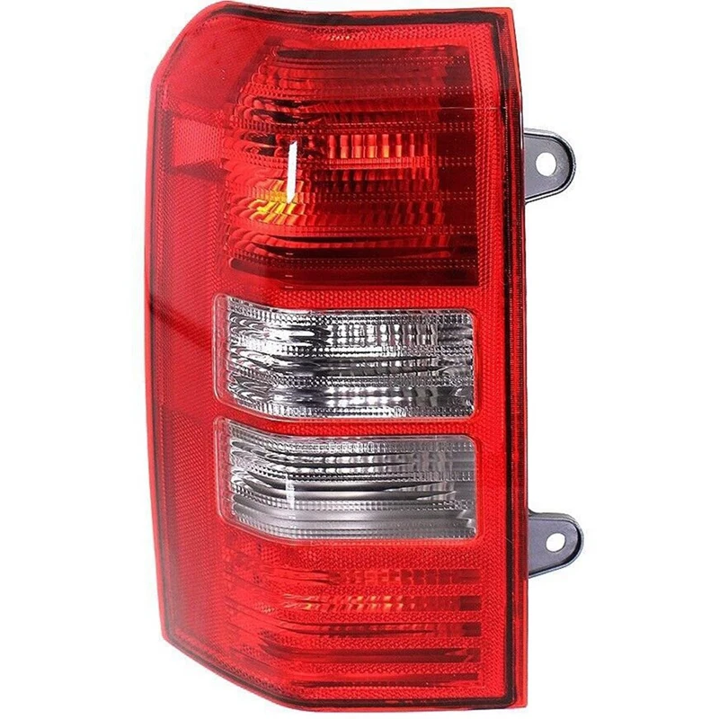 Car Tail Lamp Assembly Halogen Rear Tail Light For JEEP PATRIO 2.0L 2.4L 2008-2017