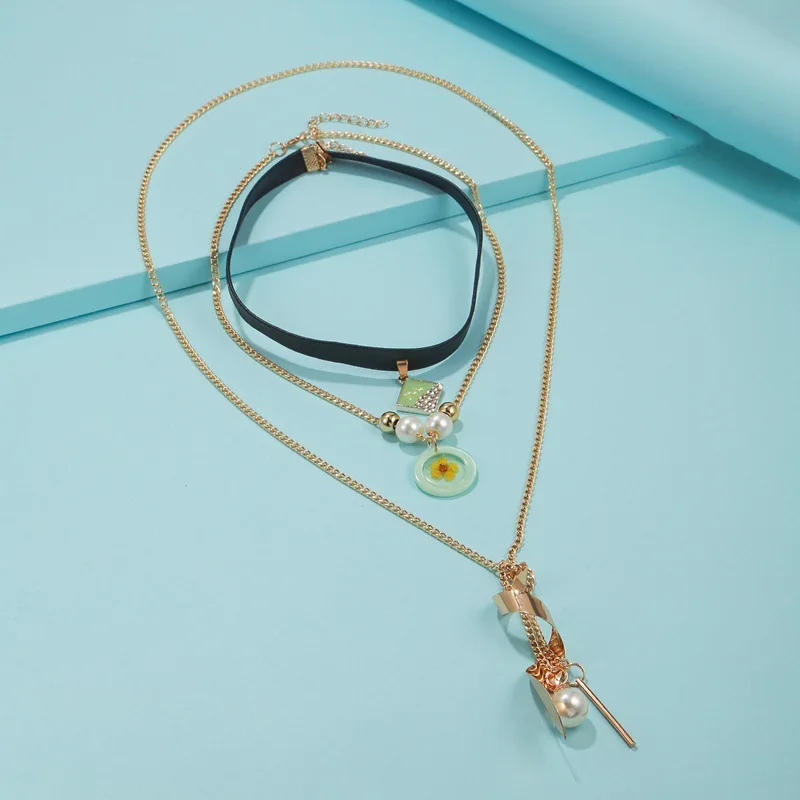 Women's retro three-layer multi-layer set necklace dried flower pearl pendant long necklace neck chain design sense cross-border