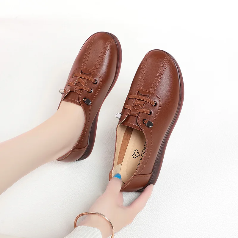 2024 Fashion Women Shoes Soft Leather Loafers Casual Shoes Soft Comfortable Low Heel Shoes No-slip Flats Middle-aged Simple