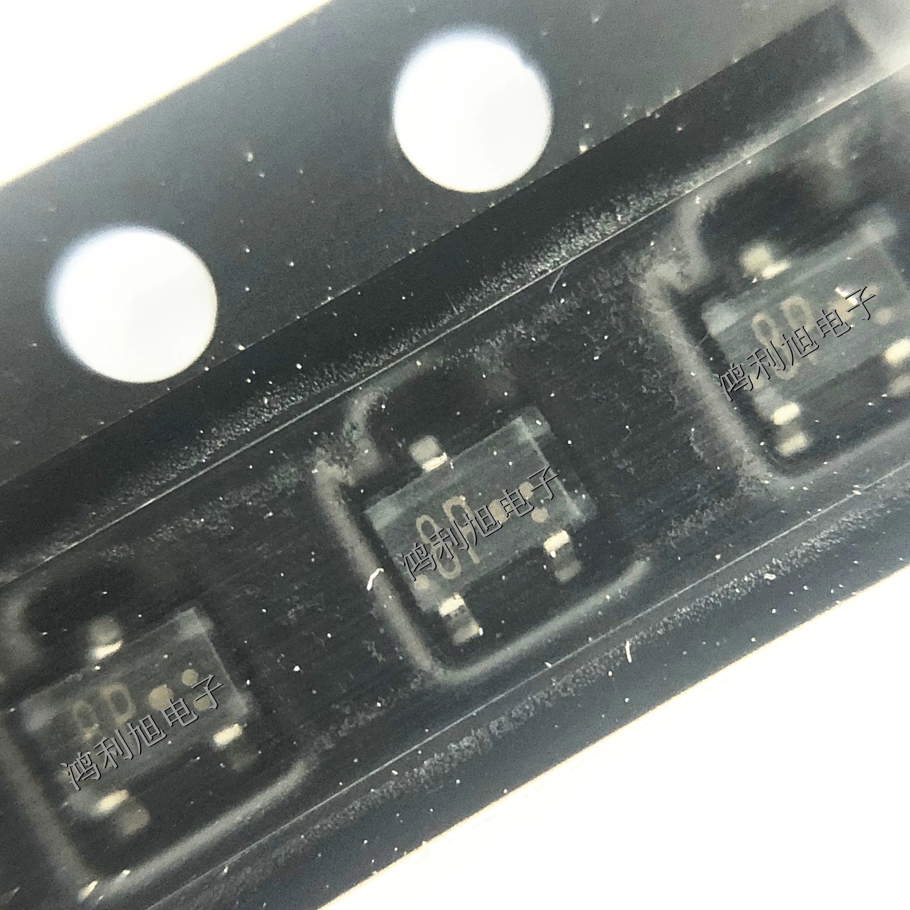 10PCS/Lot UNR521K00L SOT-323 MARKING :8P NPN Bipolar Transistor 100mA 50V Brand New Original