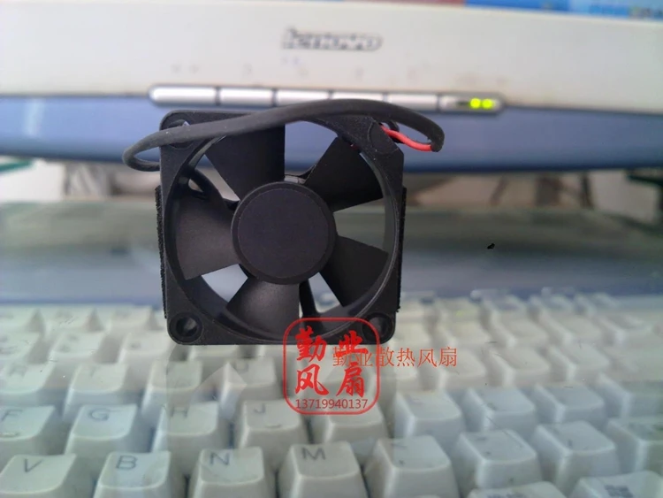 

SUNON KDE0535PFV2-8 3510 5V 35 * 35 * 10mm Disk Cartridge Chassis Cooling Fan