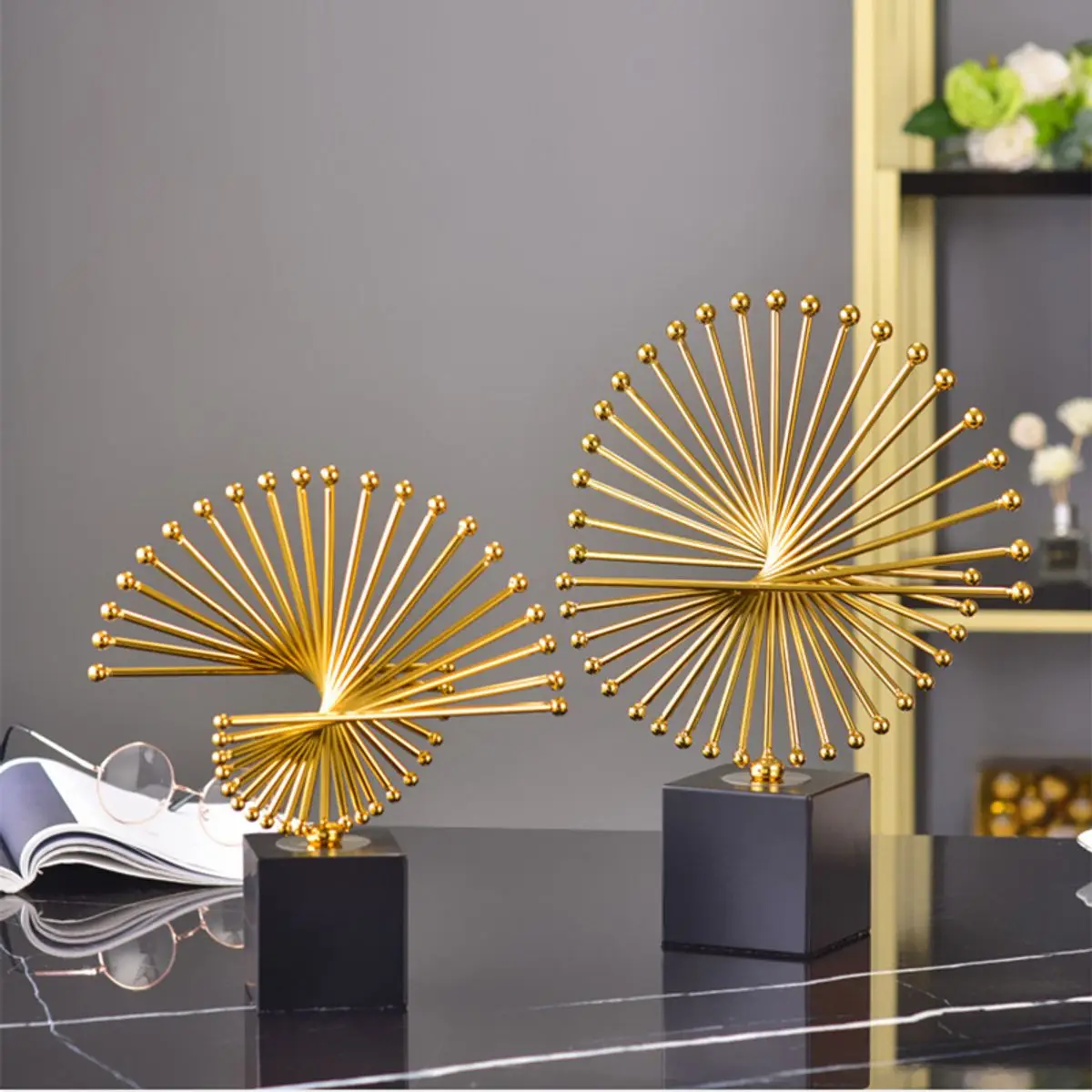 

Luxury Gold Home Decor Show Metal Home Decoration Nordic Light Luxury Ornaments for Living Room Porch Office Soft Decorations