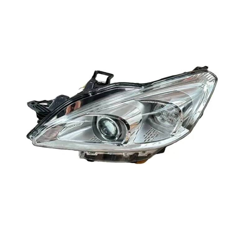 

2011-2014 Dongfeng Peugot 508 High-End Xenon LED Headlights Hot Selling with 24V Voltage and 6000K Color Temperature