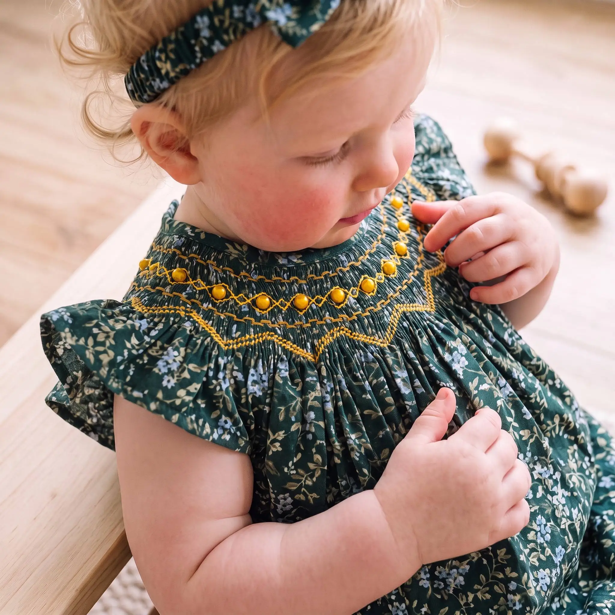 Vintage Infant Baby Girl Smocked Romper Floral Prints Jumpsuit with Bow Headband Sweet Toddler Girl Ruffle Sunsuit Summer Outfit