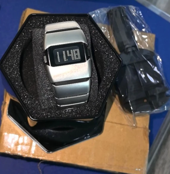 Frosted Silver Strip Niche Trend Watches Stainless Steel Strap, Y2K Style Men's and Women's Watches