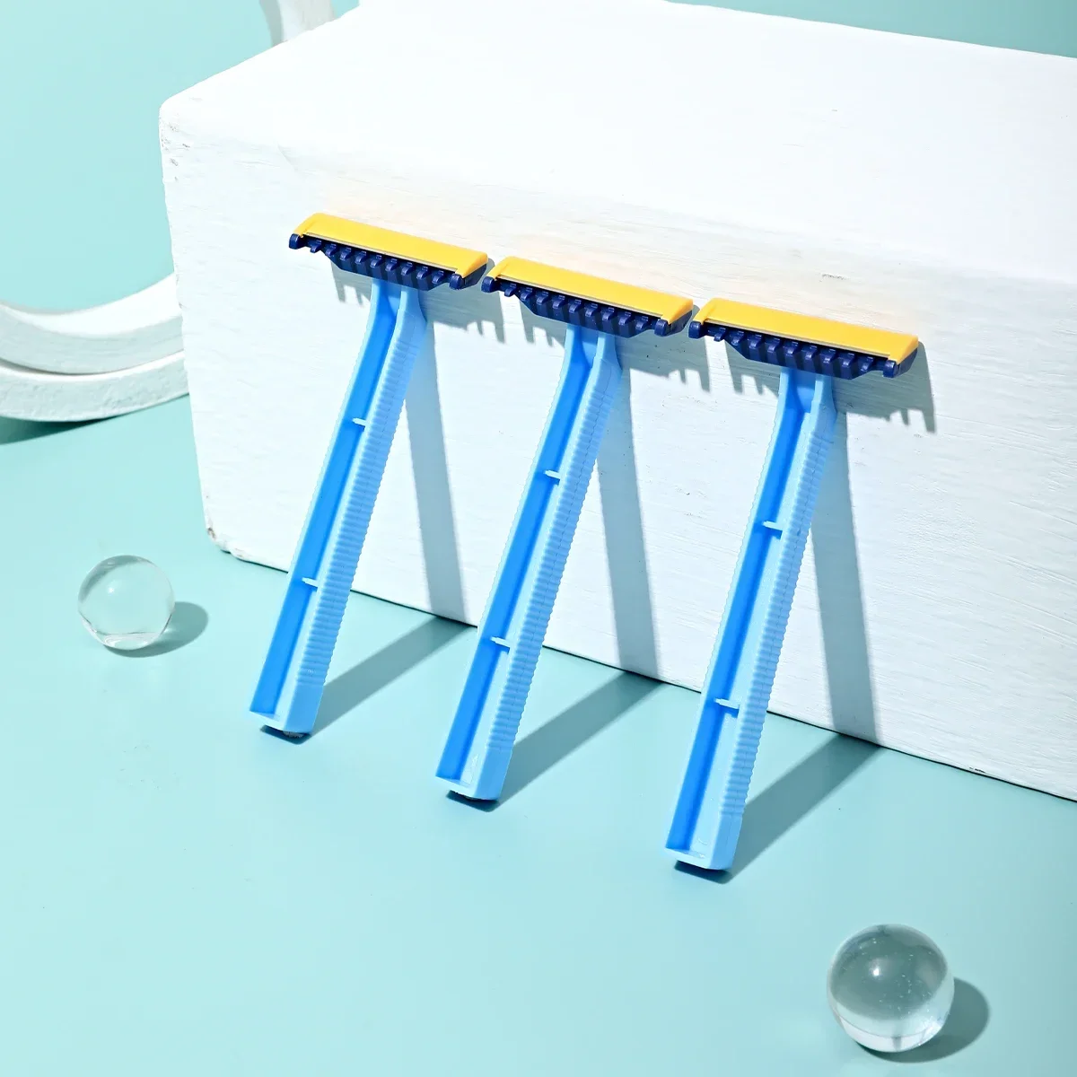 30 قطعة/صندوق ماكينة حلاقة للاستعمال مرة واحدة للنساء ماكينة حلاقة يدوية صحية 1 شفرة حادة للغاية مع رأس مشط للوجه أسفل الساق الذراع بيكيني #2