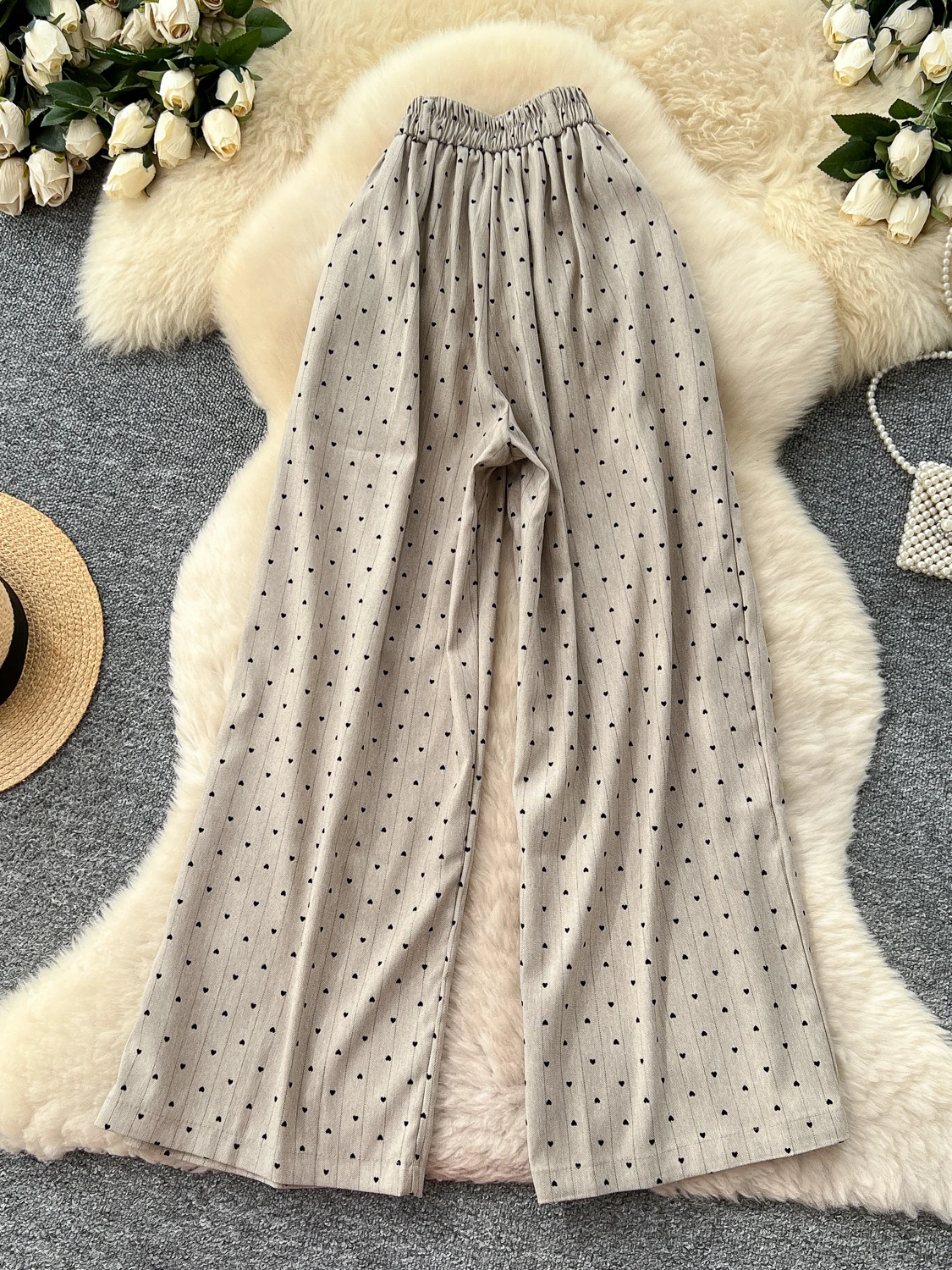 بنطلون واسع الساق للنساء بطباعة قلوب وخصر مرتفع، تصميم بسيط وعصري، بنطلون كاجوال أنيق للسيدات لفصل الخريف