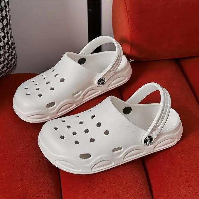 

2026 Summer Hollow Out Closed Toe Non-slip Sandals Soft Bottom SandalsMen Lightweight Thick-soled Garden Shoes Fast Shipping