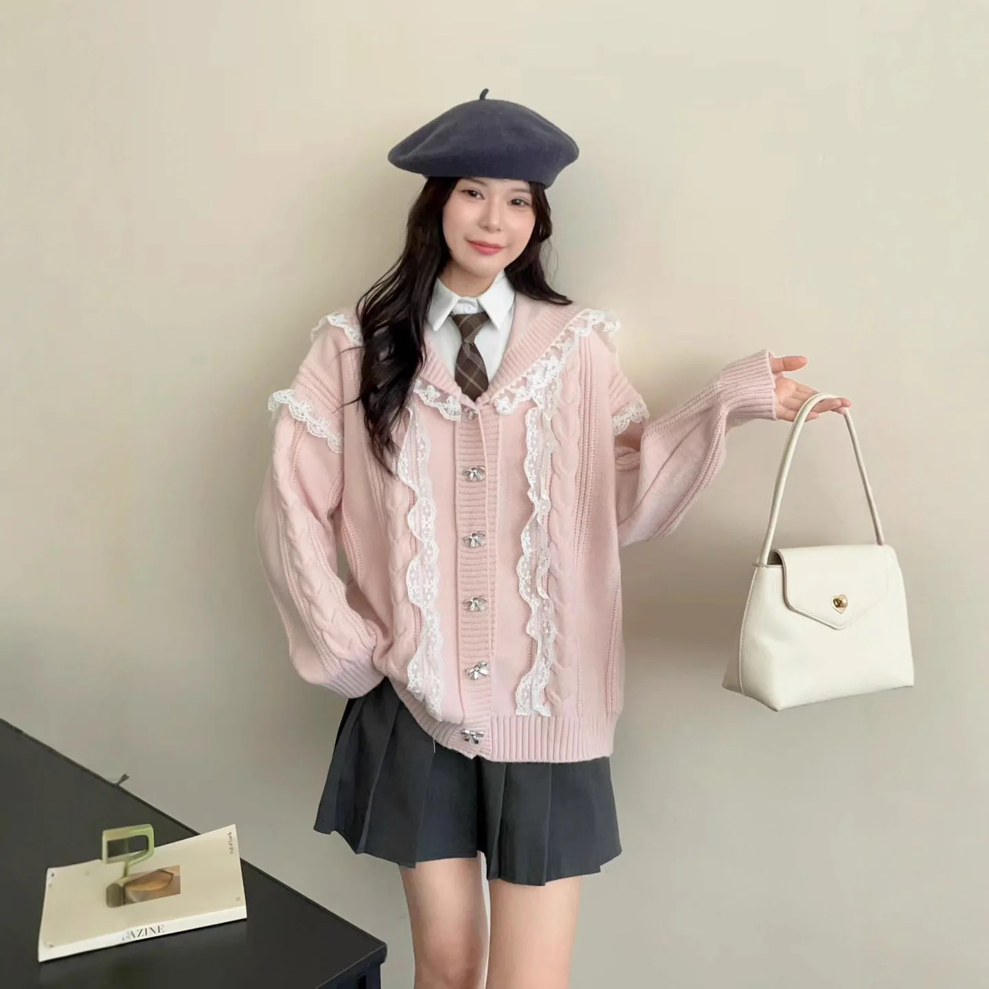 

Новый кружевной и кружевной свитер, женский кардиган 2025 г., свободный и универсальный темно-синий воротник, вязаный свитер в ленивом стиле, куртка для женщин