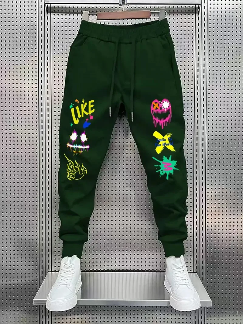 2025年秋の新作メンズパンツは、3Dスタープリントを採用し、ストリートカジュアルでファッショナブル、シンプルで快適な履き心地を実現しています。