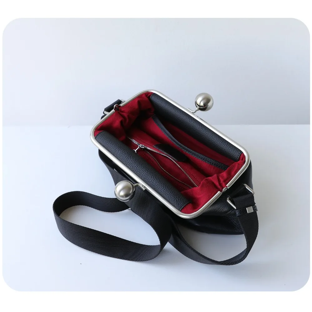 Niche Personalized Design Black First Layer Cowhide Metal Ball Mouth Gold Bag Shoulder Crossbody Leather Clip Bag Women