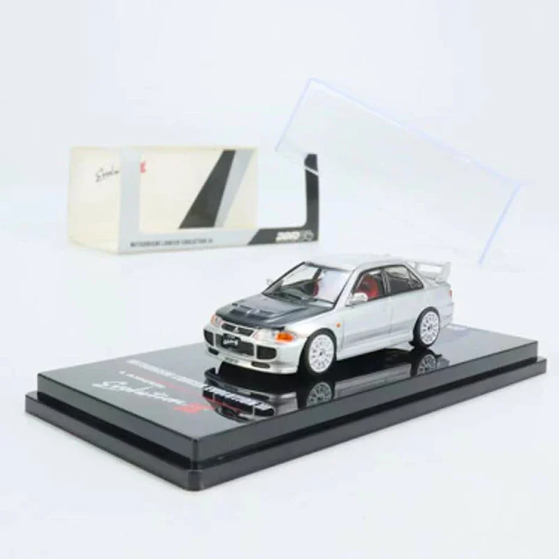 INNO 1:64 Modelo de coche EVO III Colección de vehículos fundidos a presión de aleación - Plata de carbono