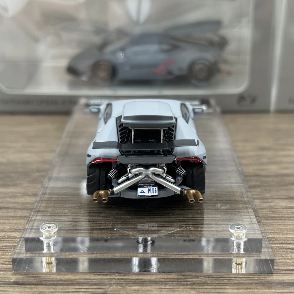 

Findclassically FY 1:64 Maverick 610 Huracan с чемоданом серого цвета, литая под давлением модель автомобиля, акции в 2025 году