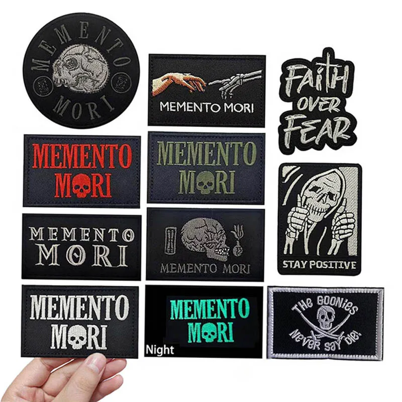 "Never Say Die", "Memento Mori" Patches Tecido Applique Crânio Bordado Moral Emblema, Emblema Tático Militar Mochila Adesivo