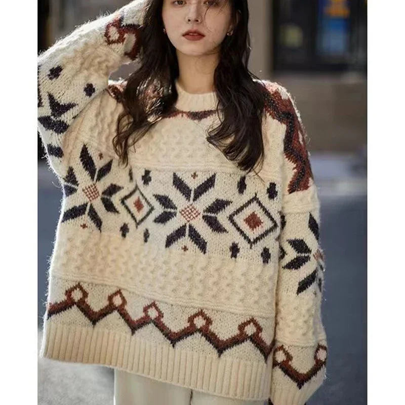 Off White Thicken Retro Temperament Sweater for Women's Autumn Winter New Casual Loose Lazy Style Soft Comfort Sweater Top