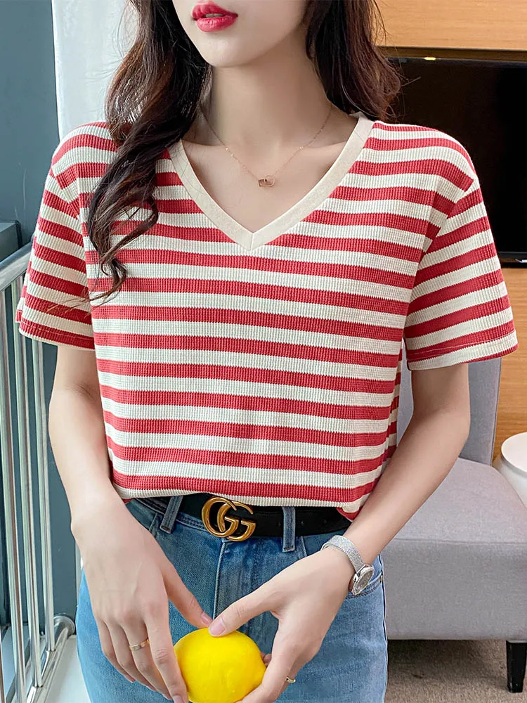 Slimming Red Stripe V-Neck Short Sleeve T-Shirt Chic Summer Design Shoulder Width Regular Cotton Blend Classic Women's Top