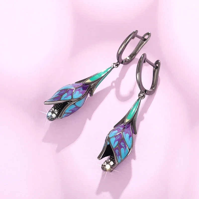 Huitan Dunkle Tulpe Blume Frauen Tropfen Ohrringe Vintage Revenge Stil Ohr Zubehör Temperament Persönlichkeit Vielseitig Schmuck