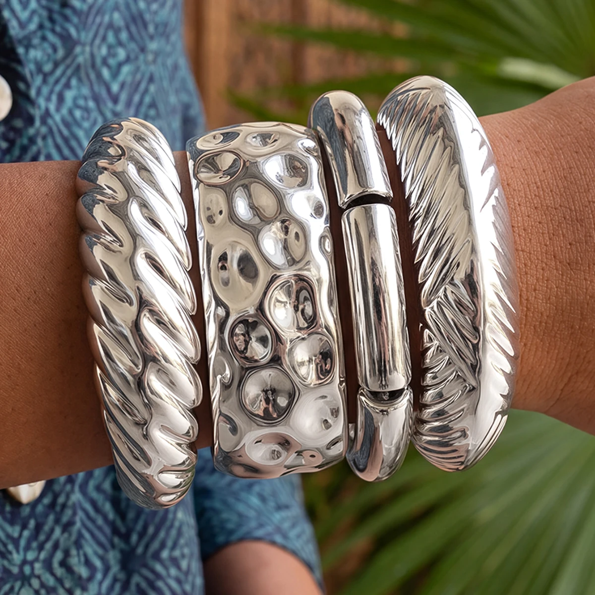 4pcs Silver Color CCB Textured Chunky Bangle Set Retro Irregular Wrinkle Statement Bracelets for Women Trendy Jewelry Gifts New