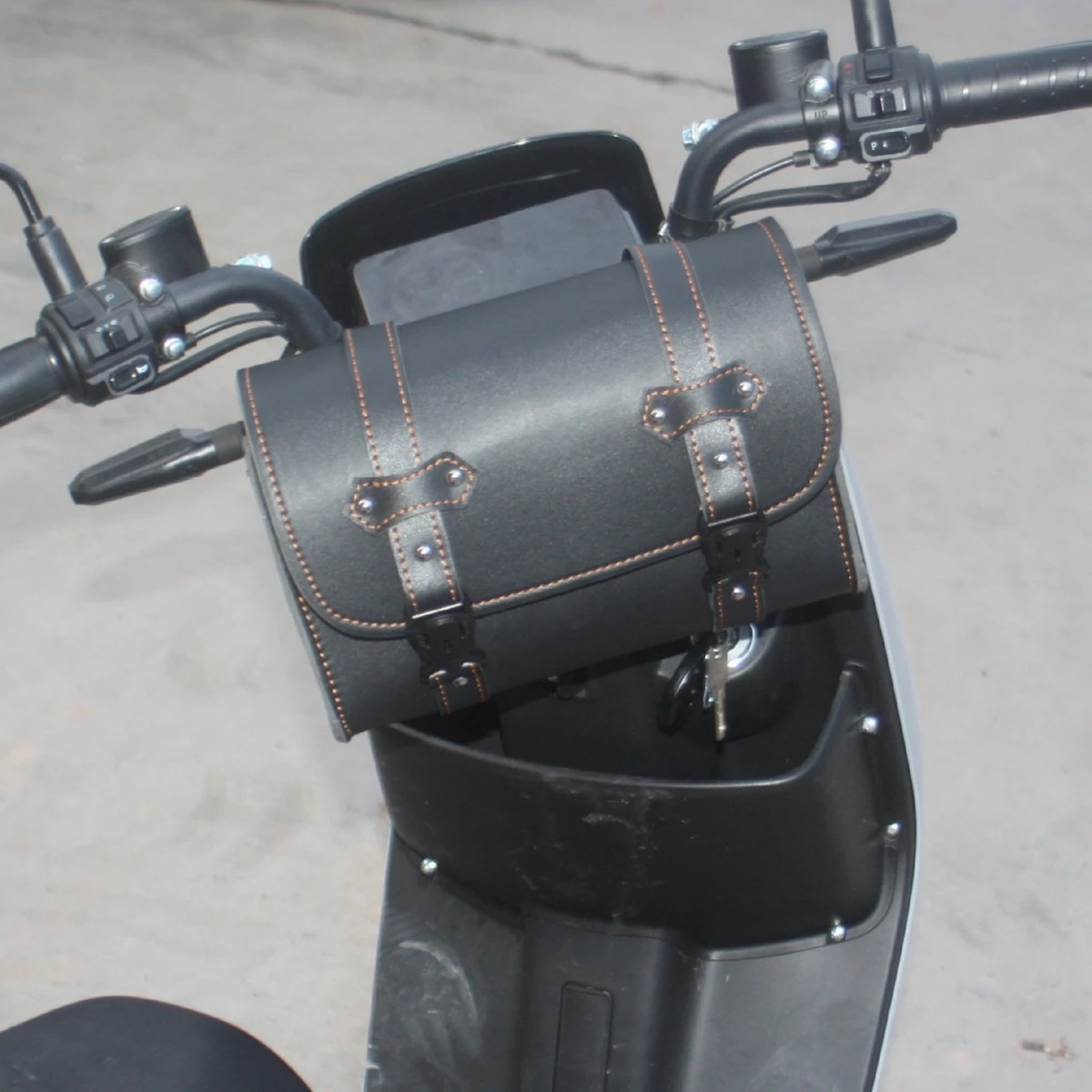 أكياس سرج من الجلد الصناعي ، شوكة أمامية ، حقيبة سرج للدراجات النارية ، أمتعة لهارلي المروحية ، بوبر ، كروزر ، سبورتستر ، XL ،!