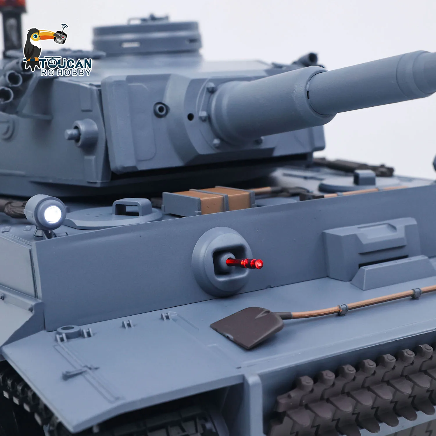 US Stock Gift 1/16 2.4Ghz Classic Design Heng Long RC Tank 3818 7.0 Plastic Tiger I RTR Cars Toy for Collectors TH17233 - view 4