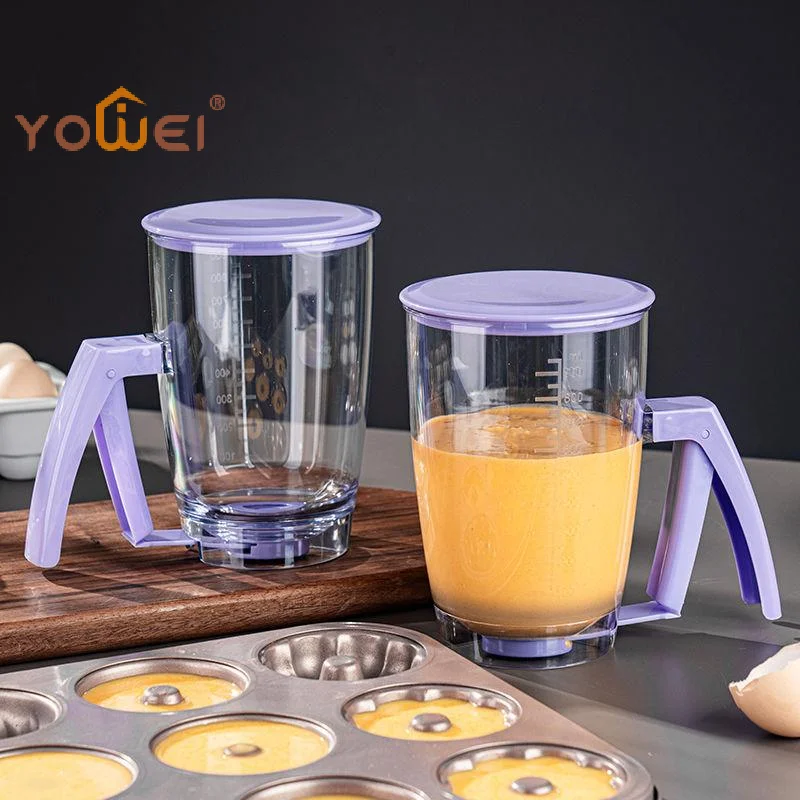 Latest 900ml Batter Separator Dispenser With Measuring Label Squeeze Handle For Pancake Cake Waffle Batter Tool
