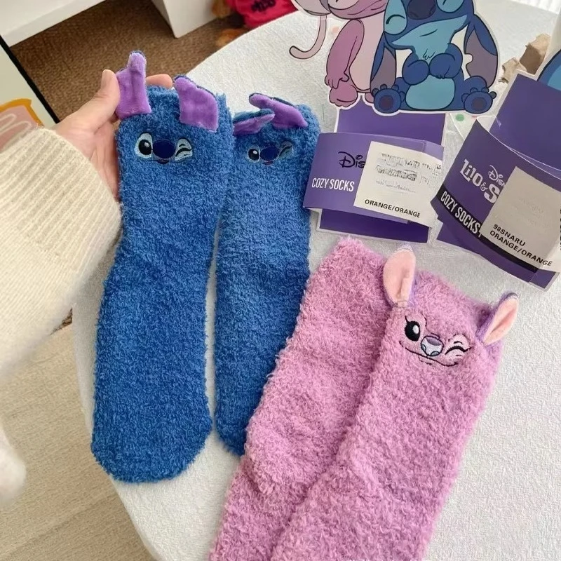 Calzini Disney Stitch Kawaii Crew in morbido misto cotone per adulti e bambini, regalo di compleanno di Natale, calzini carini da indossare ogni giorno