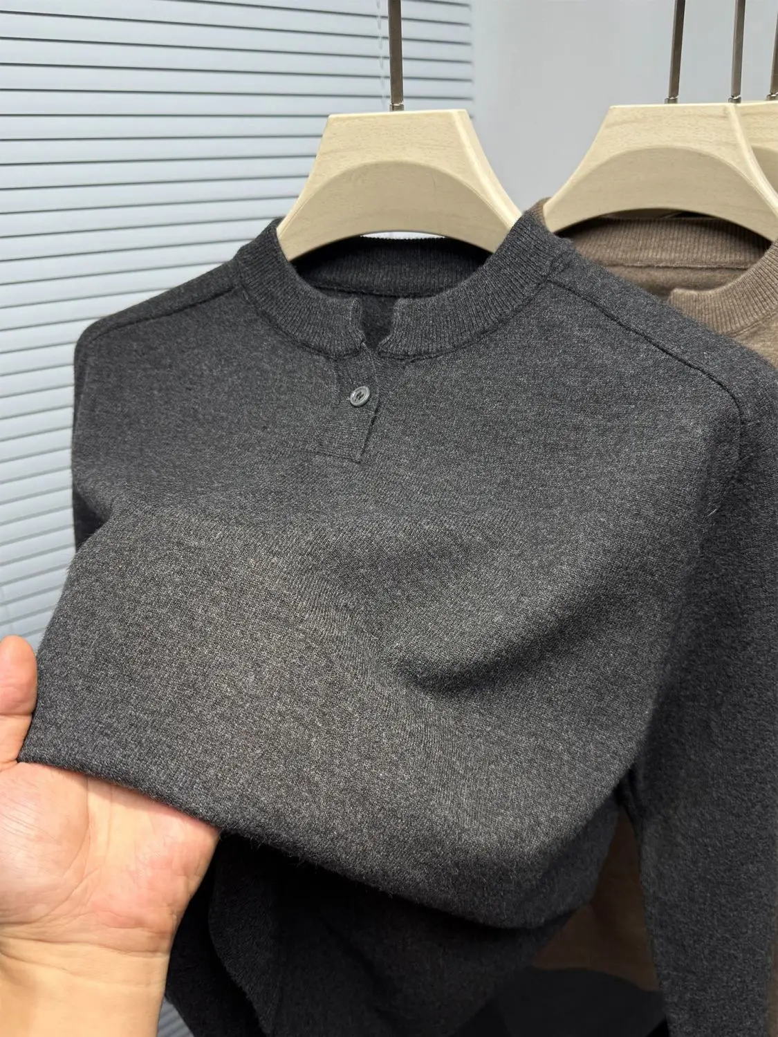 

Мужской свитер из полиэфирного волокна, повседневный, простой, в стиле casual, с круглым вырезом, теплый, для ежедневной носки.