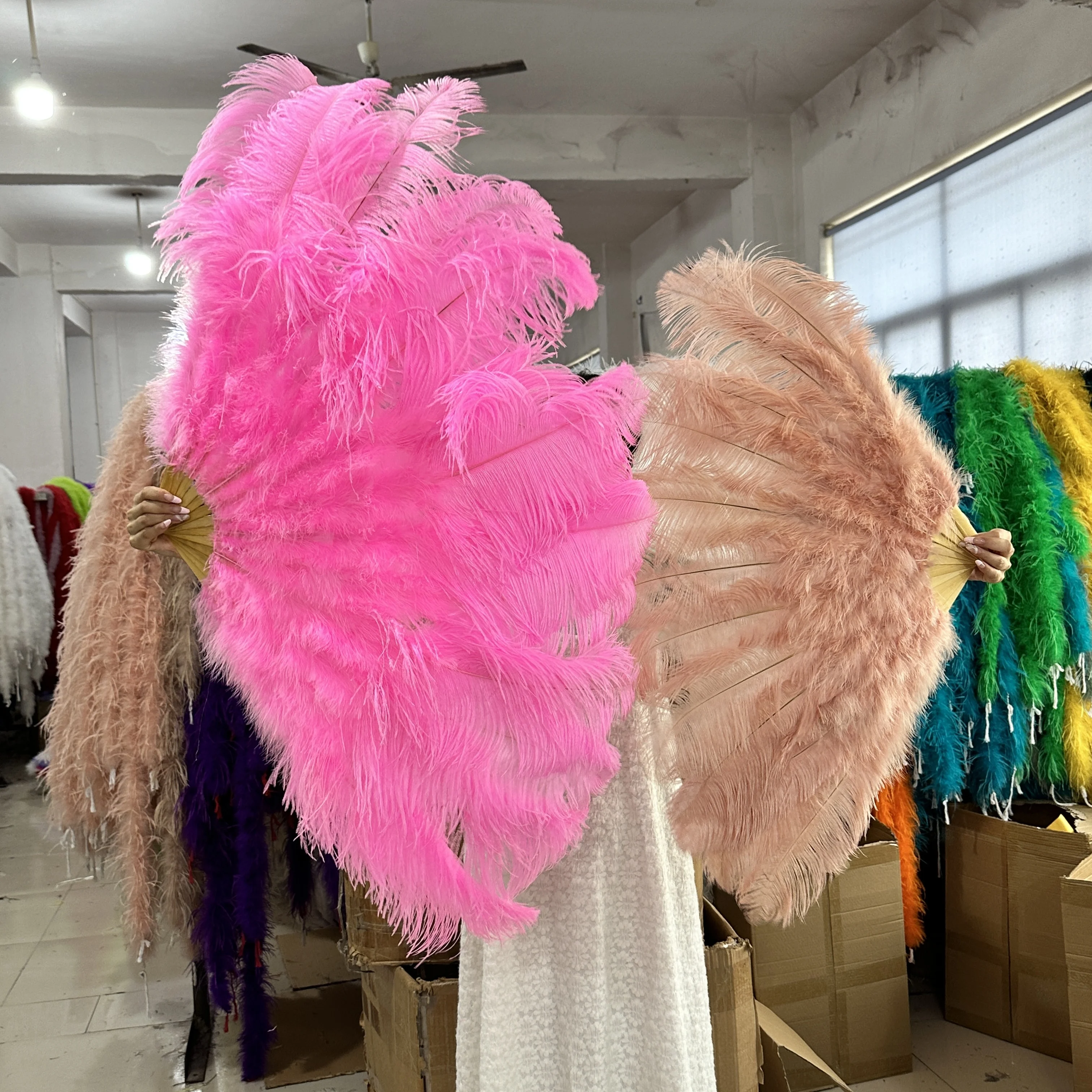 Pink Natural Ostrich Feather Fan 100cm&130cm Hand Held Folding Feather Fan for Party Dance Show Performance Props 13Bone feather