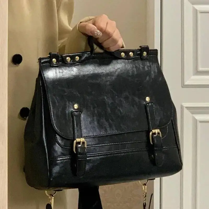 Retro Studded Backpack Women Academy Style Large Capacity Leather Messenger Ladies High End Multi Functional Crossbody Bag