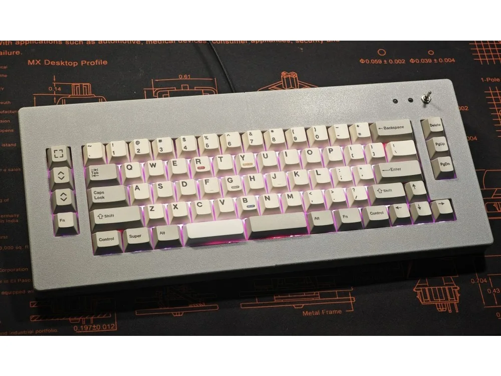 Retro Keyboard Costom Wired Hotswap QMK VIAL Split Space Mechanical Keyboard Electromagnetic Valve Buzzer Office Game Accessory