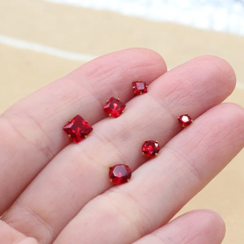 3 4 5m Red Crystal Stone Round And Square Brief Stud Earrings 316L Stainless Steel IP Planting No Fade Anti Allergy