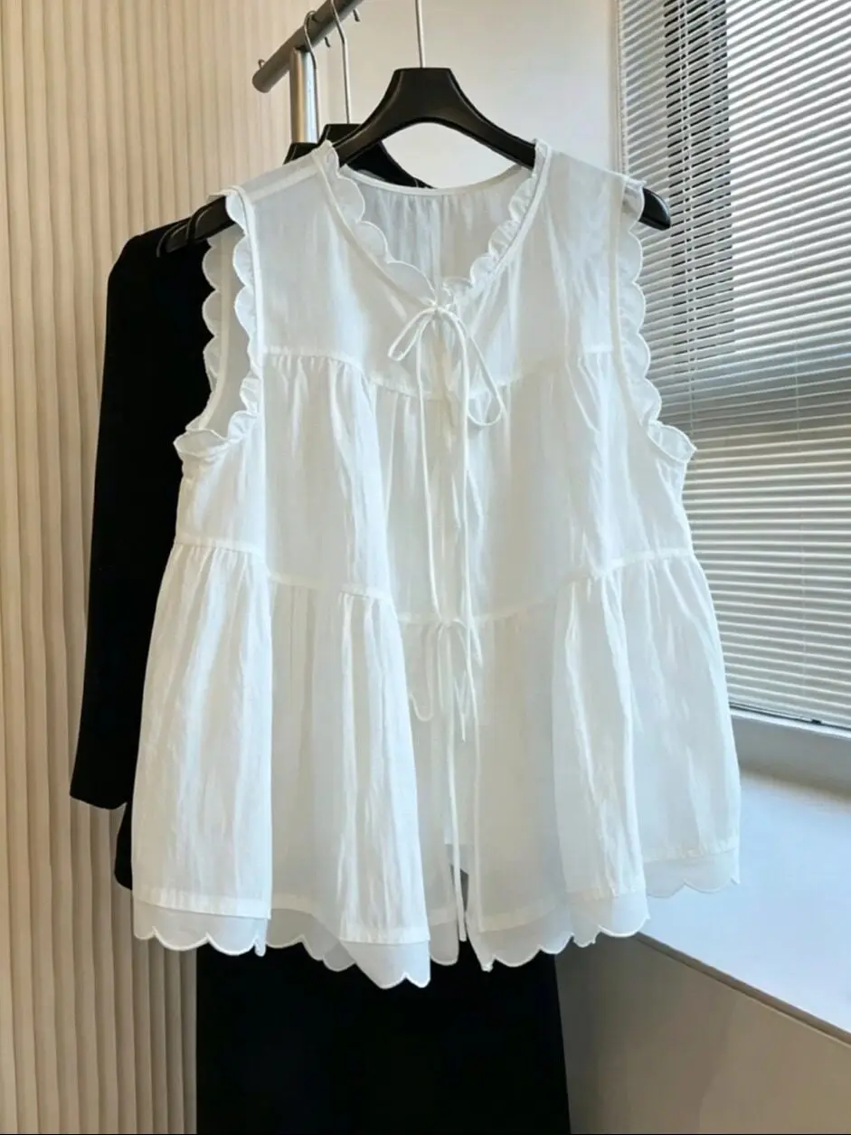 

Sweet Summer Blouse for Women with Lace Trim And Bow Loose Fit Sleeveless Doll Shirt Casual Style Petal Collar Mid-Length