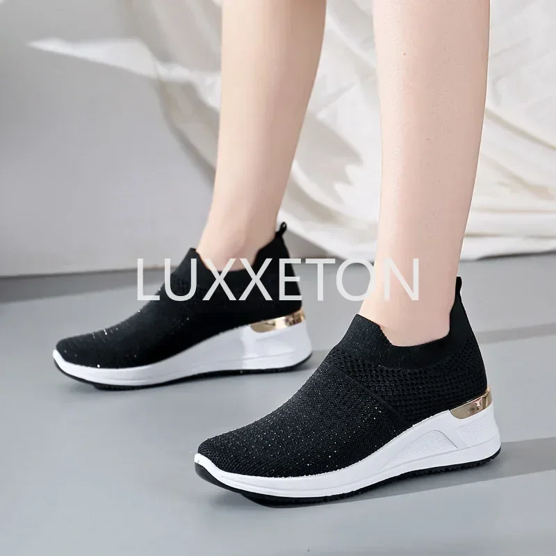 2024 Spring New Sports Shoes for Women\'s Versatile Thick Sole Knitted Mesh Top, One Step Casual and Comfortable Single Shoes