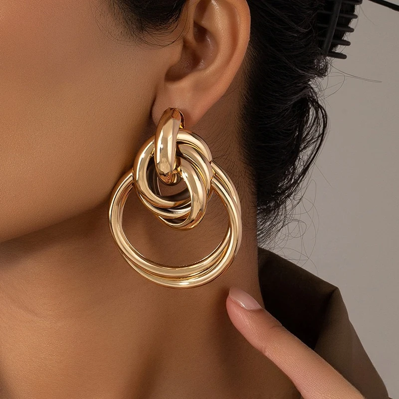 

1 Pair of Trendy Stylish Golden Dangle Earrings Geometry Design Match Daily Outfits Party Accessories Fashionable Stuff