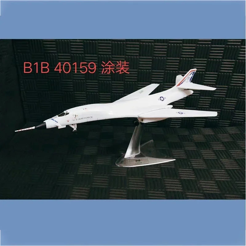 

30CM 1/144 Scale USAF B-1B B1B Long-range Strategic Bomber Lancers Variable Swept Wing Fighter Plane Model Toy For Collection