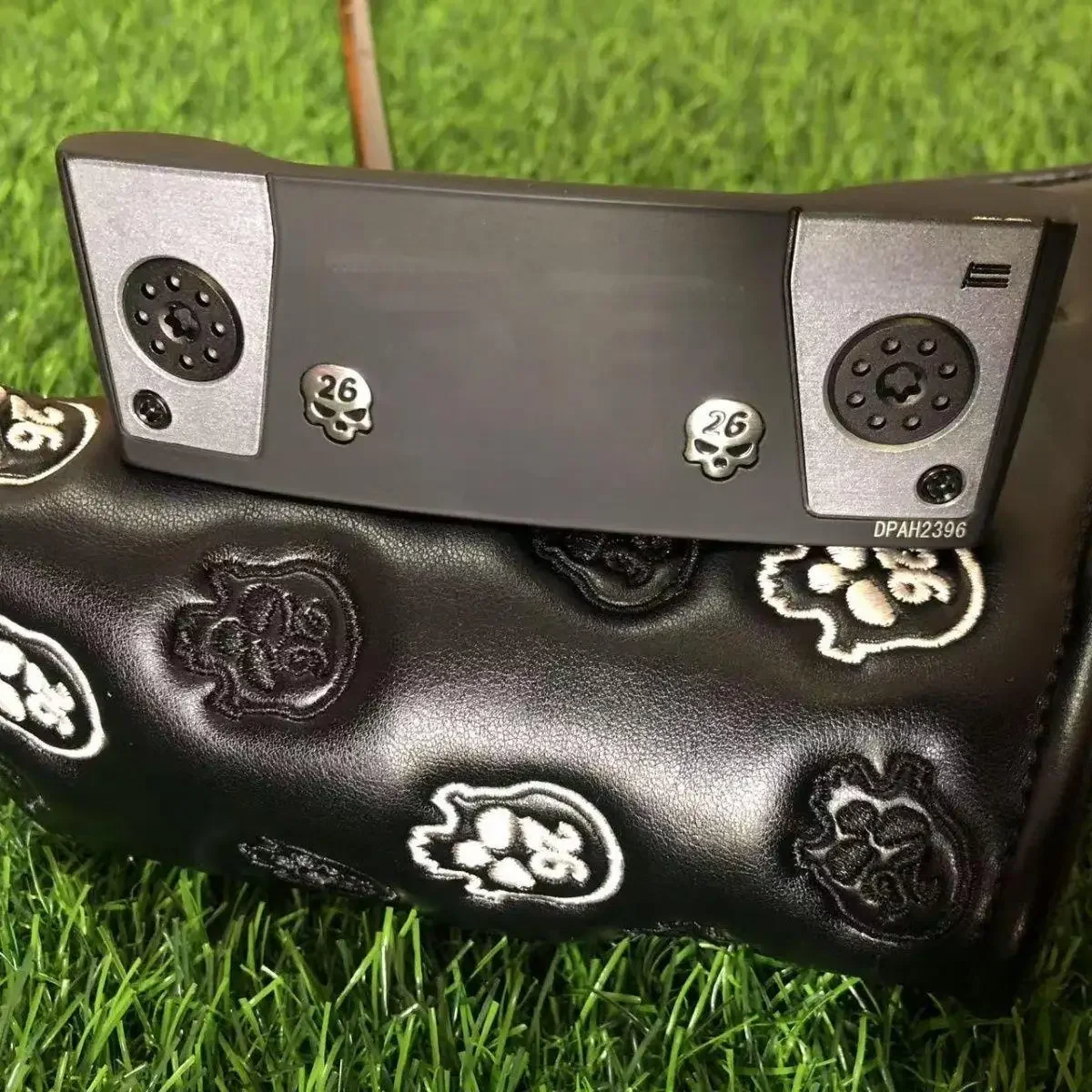 Putter de golf pour hommes, visage fraisé de précision pour une précision et un contrôle supérieurs sur le vert