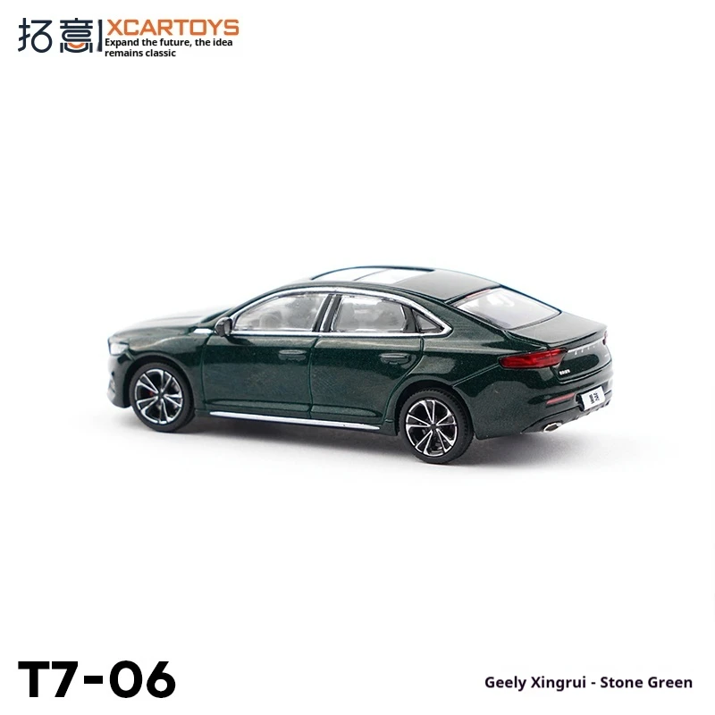 XCARTOYS Model ze stopu w skali 1/64, zielony sedan, miniaturowy model pojazdu z kołami, nie zdalnie sterowany, kolekcjonerski.