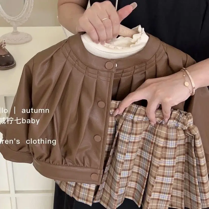 

Girls' Autumn New Style Baby Girl Fashionable Leather Jacket, Stylish Bottom Shirt, Sweet Pleated Skirt 3-Piece Set