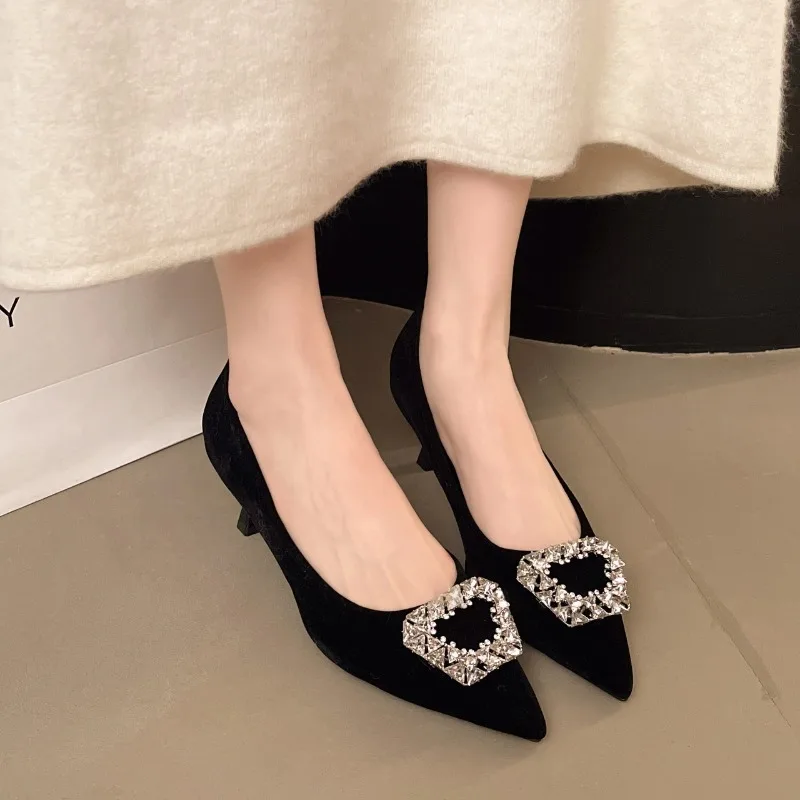 

2025 г. Новые женские босоножки на среднем каблуке с квадратной пряжкой и острым носком, банкетные туфли на высоком каблуке, женская обувь Женская Обувь